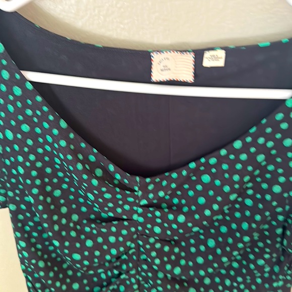 Anthropology short sleeve top - Picture 2 of 3